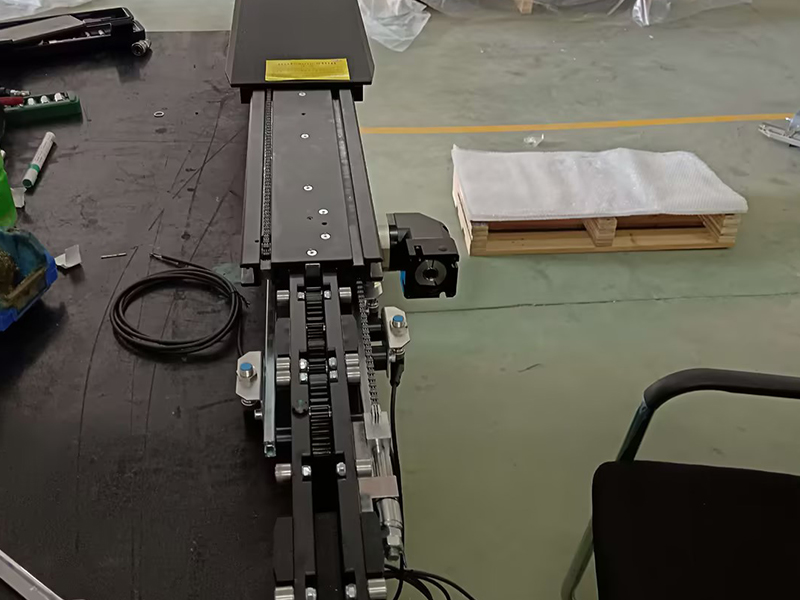 如何做好伸缩货叉的防漏油工作